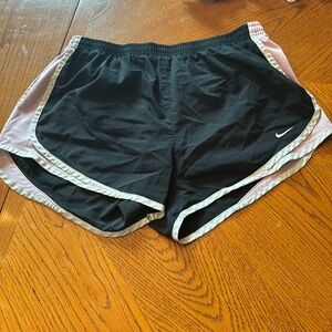 tag is pretty blurry, but size medium